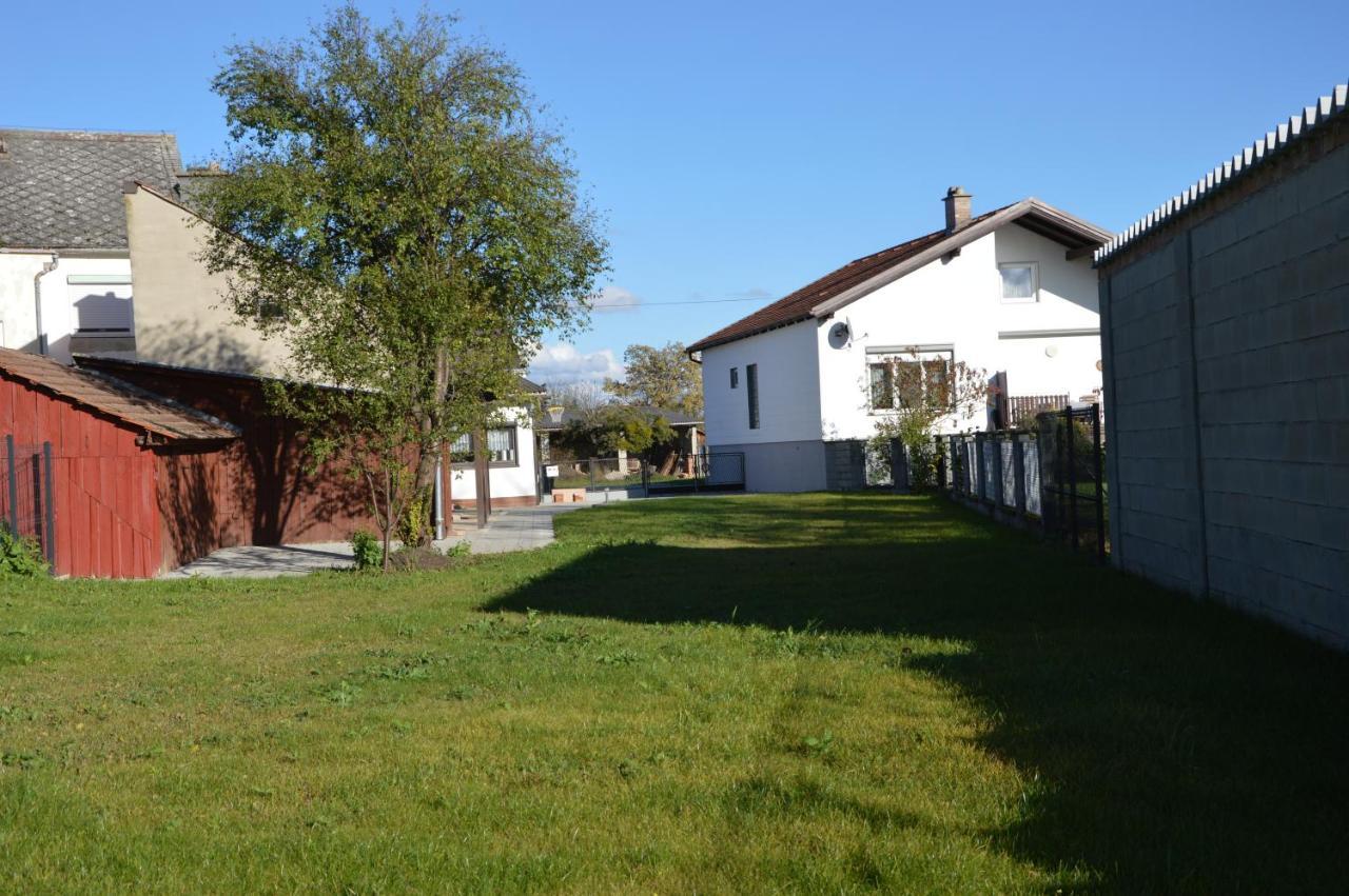 Kinderlachen Garantiert Lutzmannsburg Exterior photo
